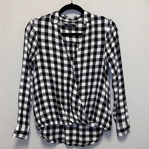 Madewell Size XS Black & White Buffalo Plaid Cuffed Long Sleeve Wrapped Top